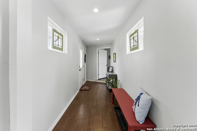 Image 22 of 45 For 366 Arrow