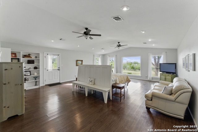 Image 23 of 45 For 366 Arrow