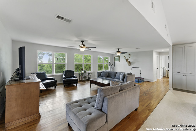 Image 3 of 45 For 366 Arrow