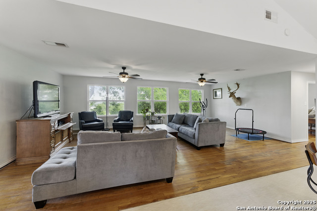 Image 4 of 45 For 366 Arrow