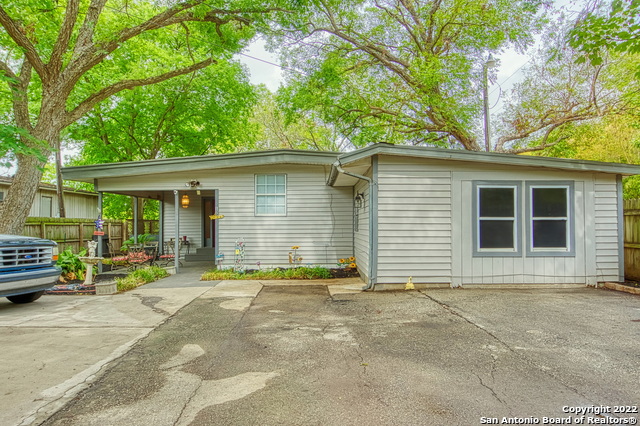 Details for 130 Lee  , Seguin, TX 78155
