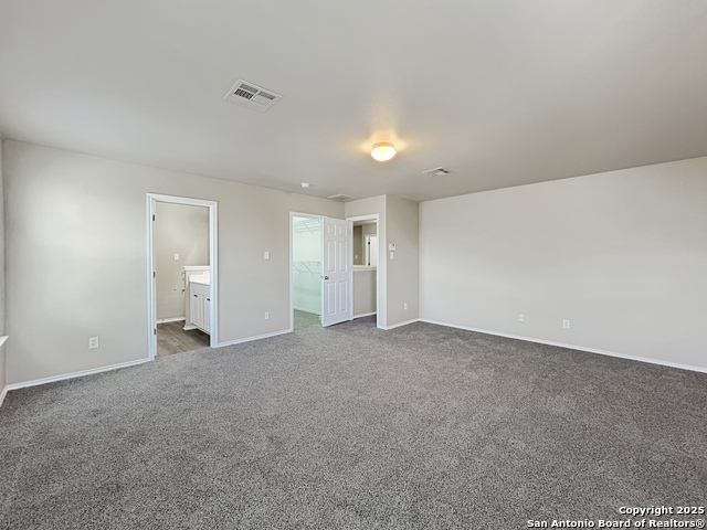 Listing photo id 9 for 1754 Barking Wolf