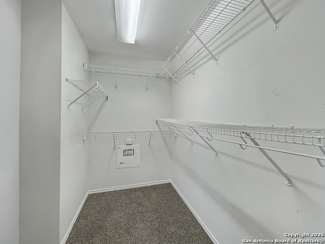 Listing photo id 12 for 1754 Barking Wolf