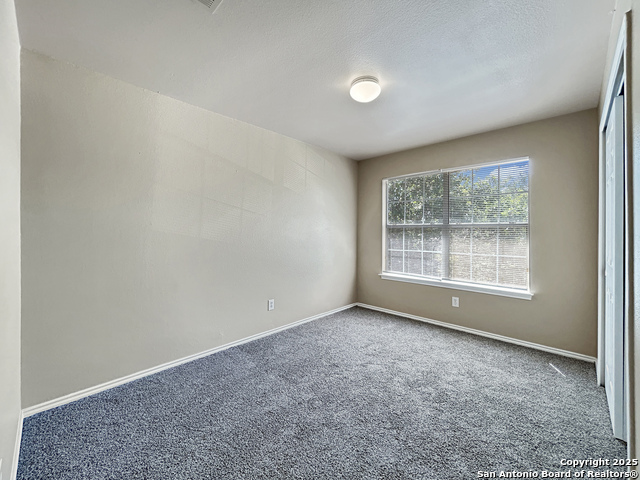 Listing photo id 15 for 1754 Barking Wolf