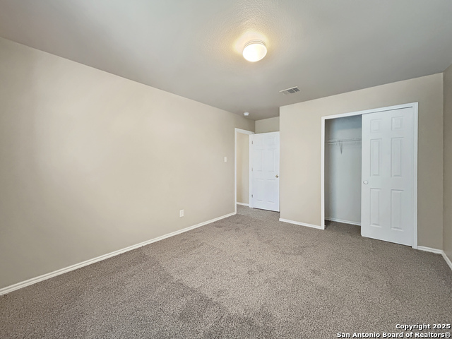 Listing photo id 19 for 1754 Barking Wolf
