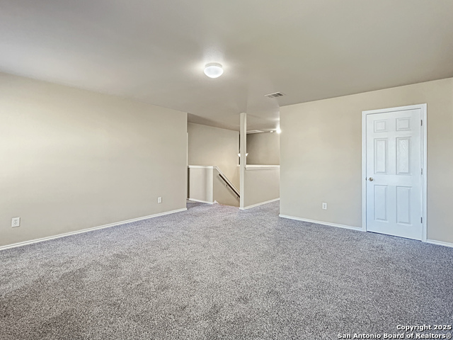 Listing photo id 7 for 1754 Barking Wolf