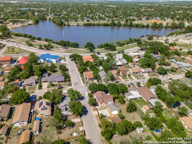 Image 4 of 7 For 1244 Waverly