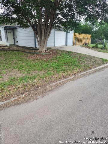 Image 4 of 10 For 318 Springwood