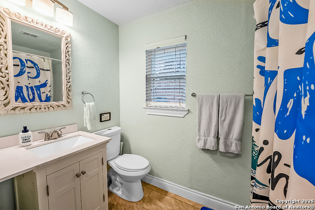 Listing photo id 9 for 707 Park Shores