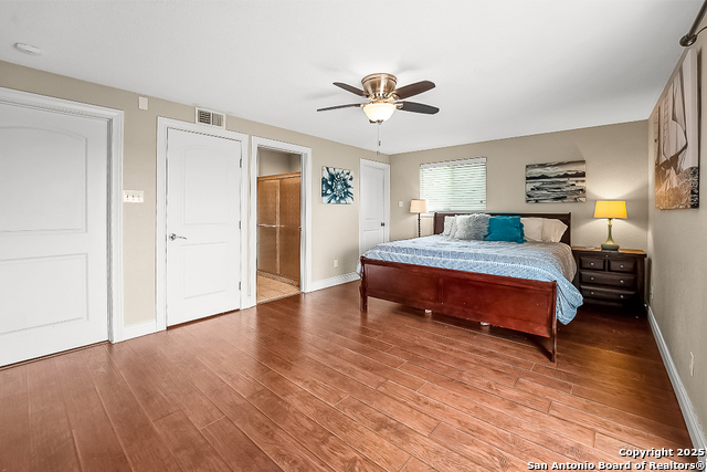 Listing photo id 15 for 707 Park Shores