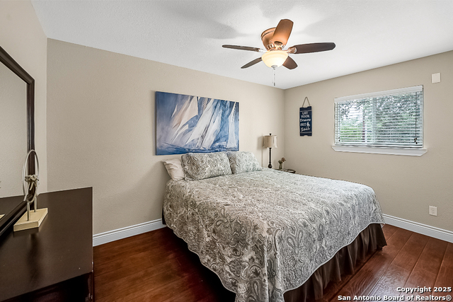 Listing photo id 25 for 707 Park Shores