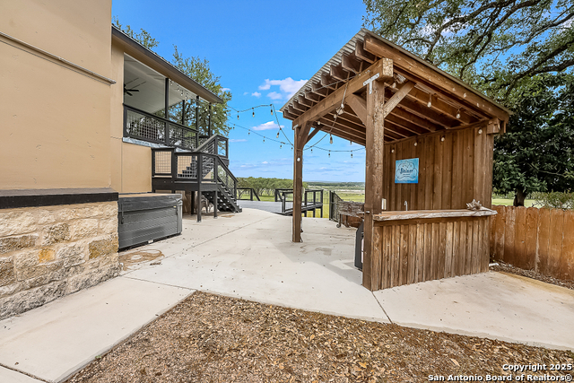 Listing photo id 32 for 707 Park Shores