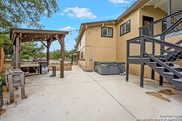 Listing photo id 34 for 707 Park Shores
