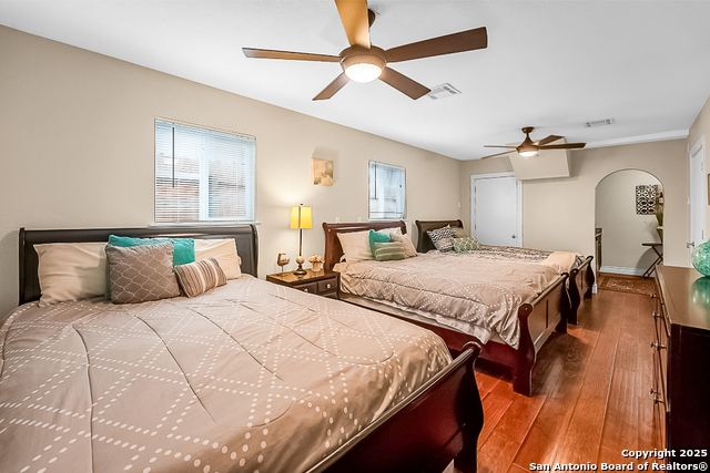 Listing photo id 7 for 707 Park Shores