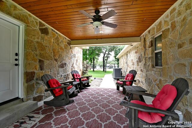 Image 29 of 40 For 264 Cibolo Ridge