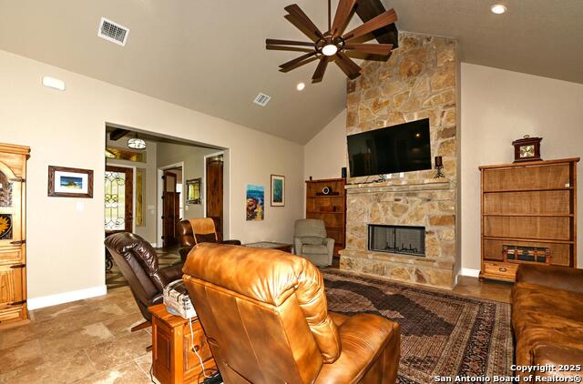 Image 8 of 40 For 264 Cibolo Ridge