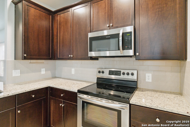 Image 14 of 32 For 3305 Ridge Place