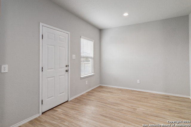 Image 18 of 32 For 3305 Ridge Place