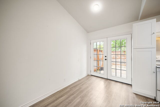 Image 14 of 31 For 9140 Timber Path  3101