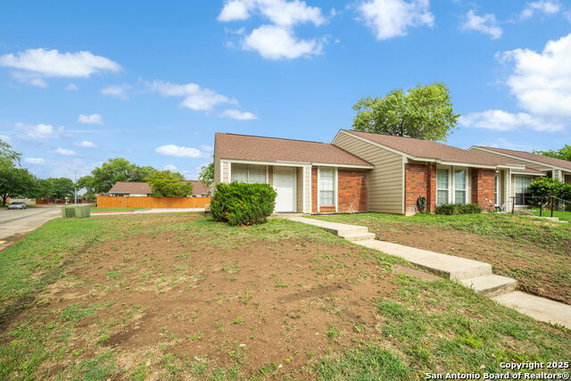 Image 3 of 31 For 9140 Timber Path  3101