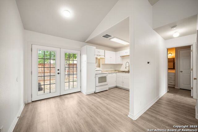 Image 7 of 31 For 9140 Timber Path  3101