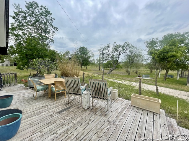 Listing photo id 10 for 2230 Weil  