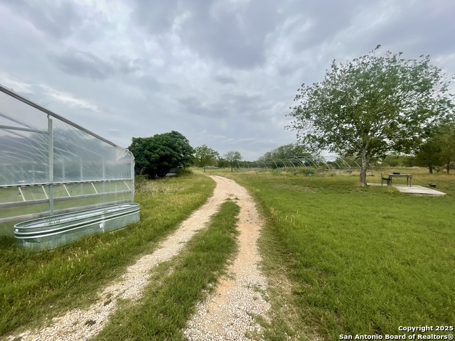 Listing photo id 16 for 2230 Weil  