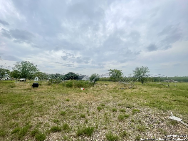 Listing photo id 17 for 2230 Weil  