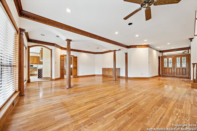 Image 11 of 44 For 640 Woodlake