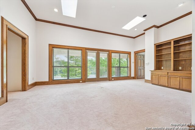 Image 26 of 44 For 640 Woodlake