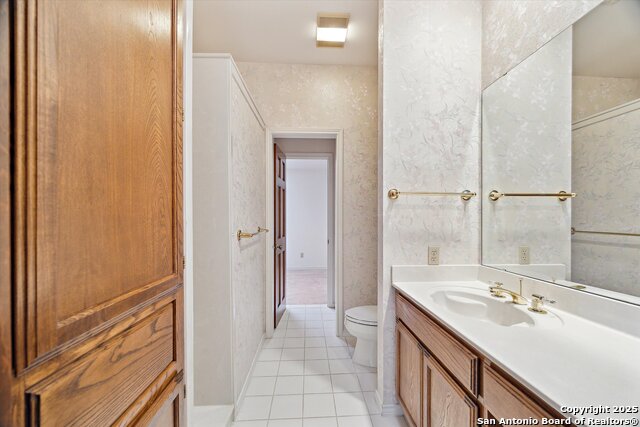 Image 33 of 44 For 640 Woodlake
