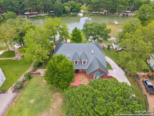 Image 4 of 44 For 640 Woodlake