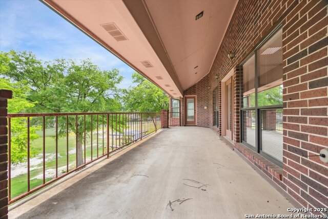 Image 41 of 44 For 640 Woodlake