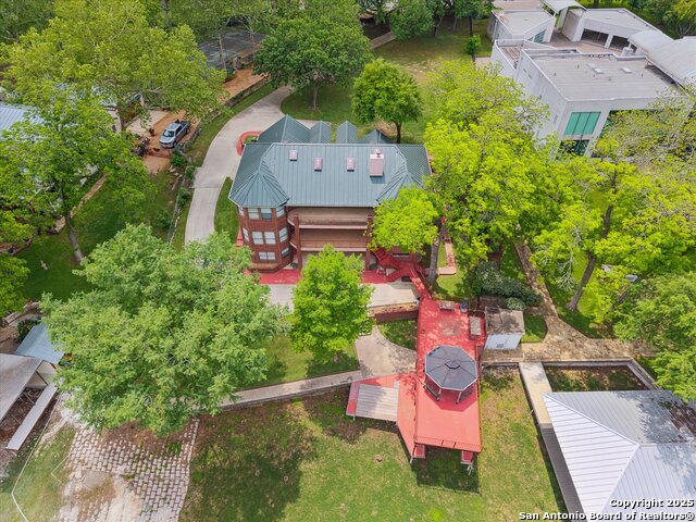 Image 42 of 44 For 640 Woodlake