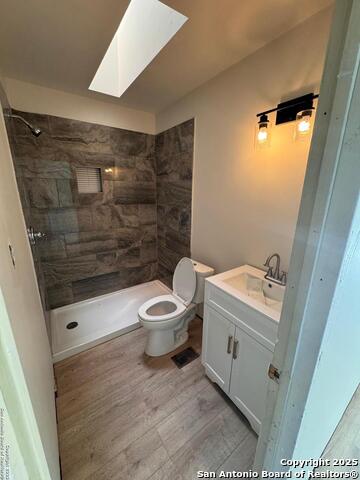 Listing photo id 12 for 354 Paradise
