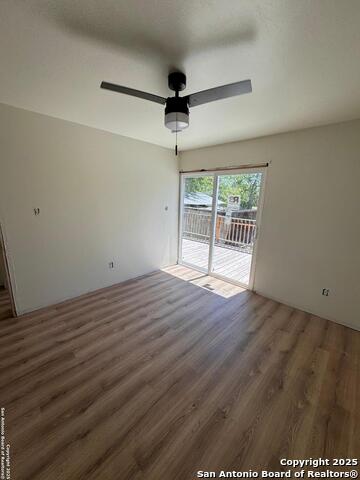 Listing photo id 15 for 354 Paradise