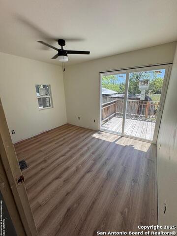 Listing photo id 17 for 354 Paradise