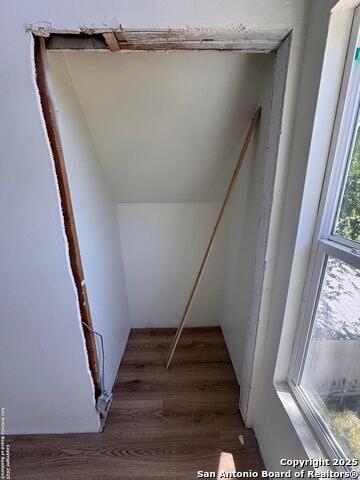 Listing photo id 26 for 354 Paradise
