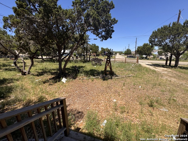 Listing photo id 35 for 354 Paradise