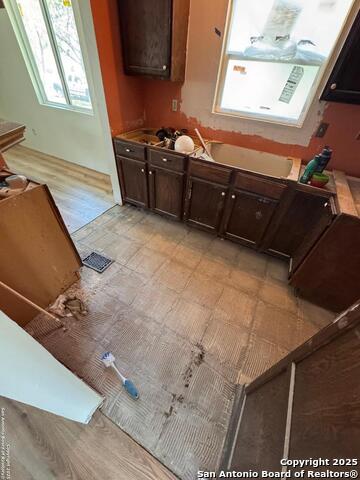 Listing photo id 7 for 354 Paradise