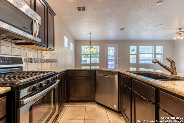 Image 11 of 34 For 21727 Andrews