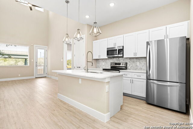 Listing photo id 8 for 11823 Zarkava