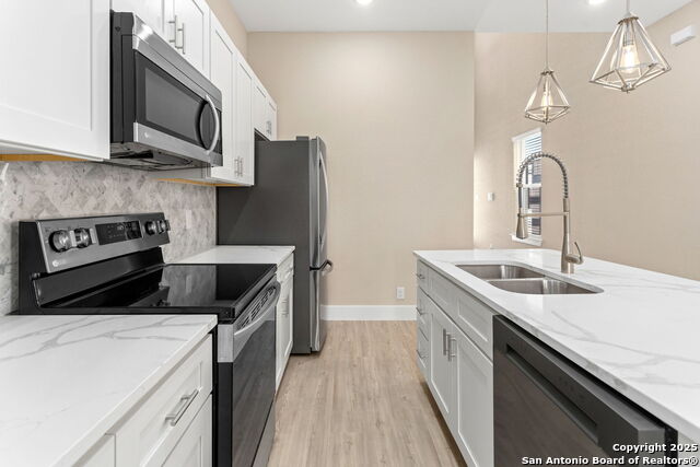Listing photo id 10 for 11823 Zarkava