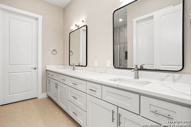 Listing photo id 16 for 11823 Zarkava