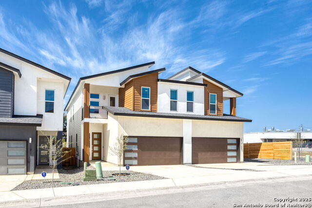 Listing photo id 1 for 11823 Zarkava