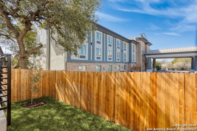 Listing photo id 34 for 11823 Zarkava