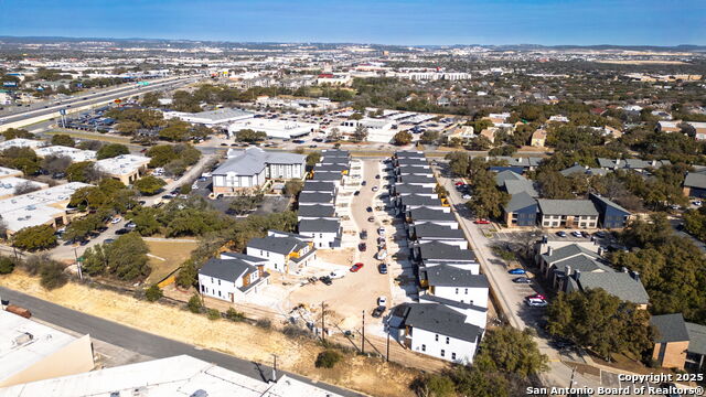 Listing photo id 43 for 11823 Zarkava