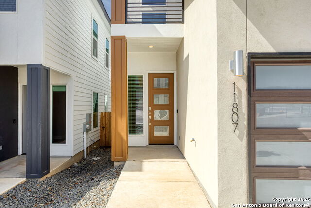 Listing photo id 3 for 11823 Zarkava