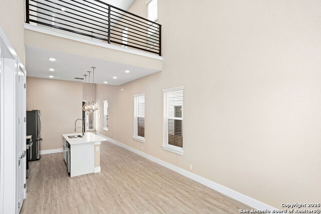Listing photo id 5 for 11823 Zarkava