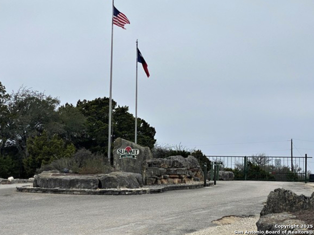 Listing photo id 2 for 161 Magnolia